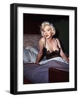 Some Like it Hot, Marilyn Monroe, Directed by Billy Wilder, 1959-null-Framed Photo