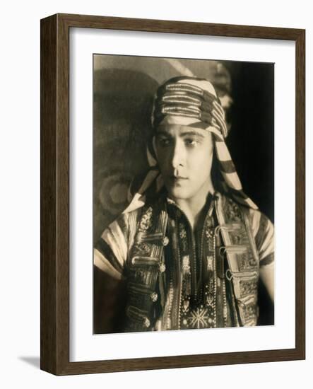 SON OF THE SHEIK, Rudolph Valentino, 1926-null-Framed Art Print