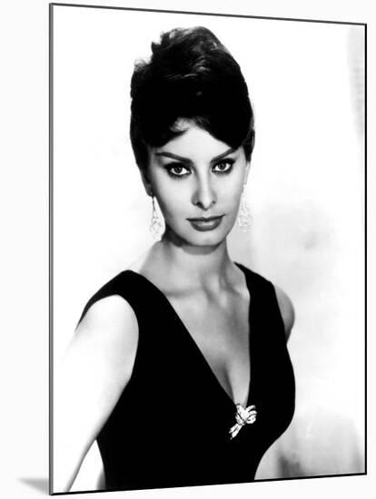 Sophia Loren, 1960-null-Mounted Photo