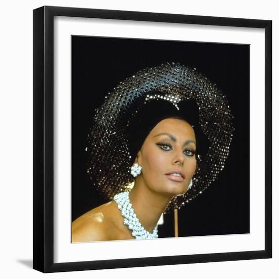 Sophia Loren, 1973-null-Framed Photographic Print