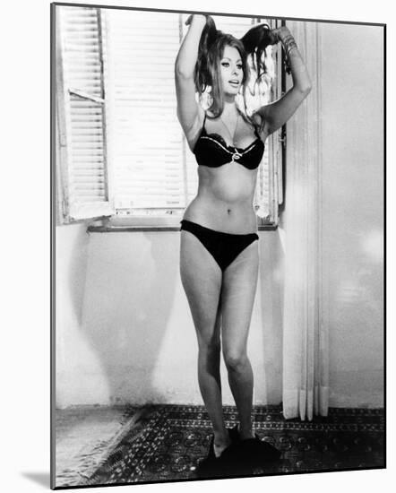 Sophia Loren-null-Mounted Photo