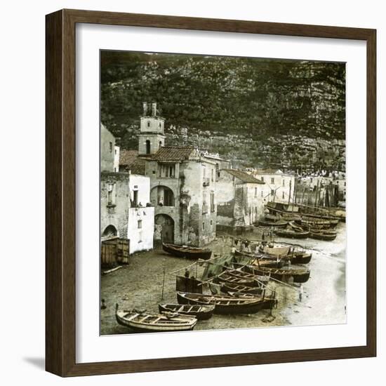 Sorrento (Italy), the Beach, Circa 1860-Leon, Levy et Fils-Framed Photographic Print