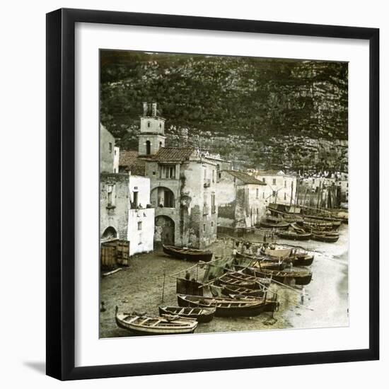 Sorrento (Italy), the Beach, Circa 1860-Leon, Levy et Fils-Framed Photographic Print