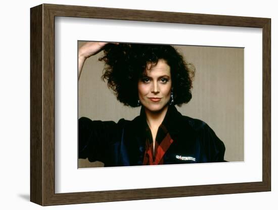 SOS Fantomes Ghostbusters by IvanReitman with Sigourney Weaver, 1984 (photo)-null-Framed Photo