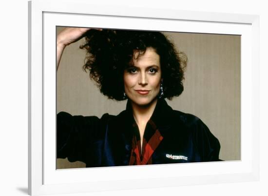 SOS Fantomes Ghostbusters by IvanReitman with Sigourney Weaver, 1984 (photo)-null-Framed Photo