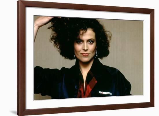 SOS Fantomes Ghostbusters by IvanReitman with Sigourney Weaver, 1984 (photo)-null-Framed Photo