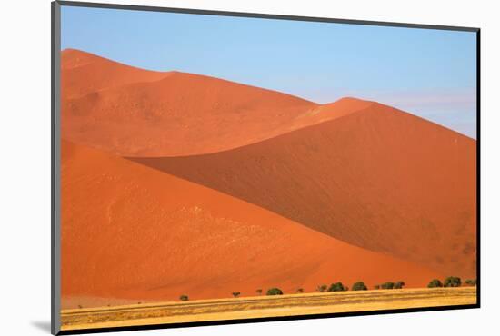 Sossusvlei Dunes-watchtheworld-Mounted Photographic Print