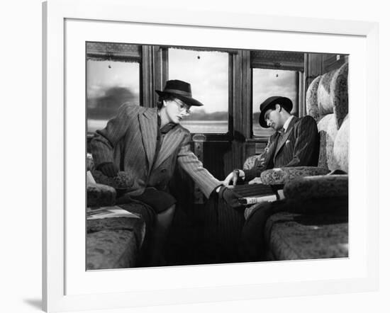 Soupcons SUSPICION by AlfredHitchcock with Joan Fontaine and Cary Grant, 1941 (b/w photo)-null-Framed Photo