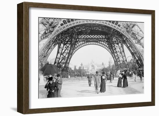 Sous la Tour Eiffel-null-Framed Giclee Print