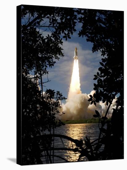 Space Shuttle Atlantis Lifts Off from its Launch Pad at Kennedy Space Center, Florida-null-Stretched Canvas