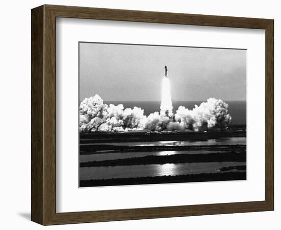 Space Shuttle Challenger 1985-Thom Bauer-Framed Photographic Print