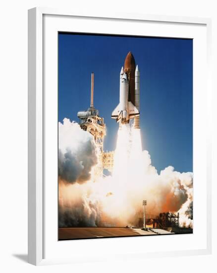 Space Shuttle Columbia-null-Framed Photographic Print