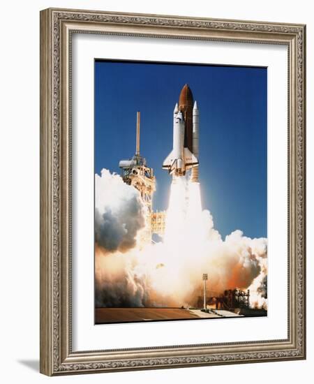 Space Shuttle Columbia-null-Framed Photographic Print