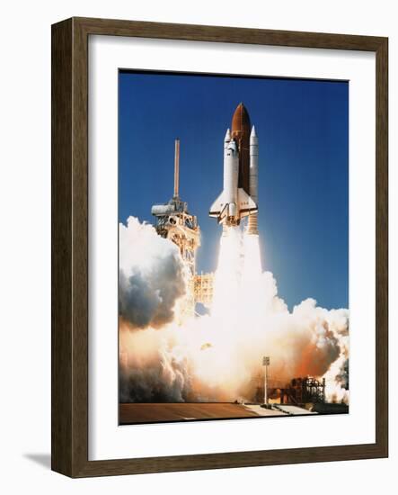 Space Shuttle Columbia-null-Framed Photographic Print