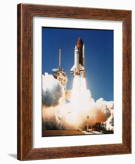 Space Shuttle Columbia-null-Framed Photographic Print