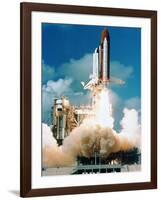Space Shuttle Discovery 1988-null-Framed Photographic Print