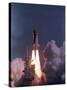 Space Shuttle Discovery Lifts Off-null-Stretched Canvas
