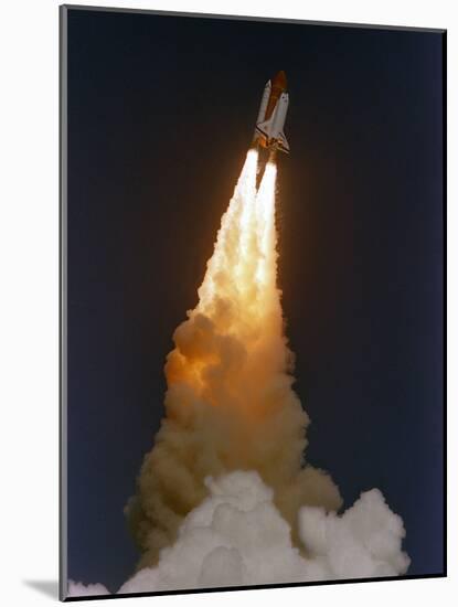 Space Shuttle Discovery-Phil Sandlin-Mounted Photographic Print