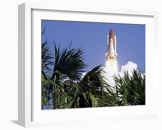 Space Shuttle-John Raoux-Framed Premium Photographic Print