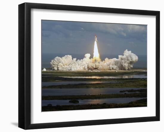 Space Shuttle-Chris O'Meara-Framed Premium Photographic Print