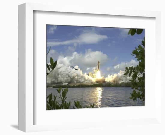 Space Shuttle-John Raoux-Framed Photographic Print