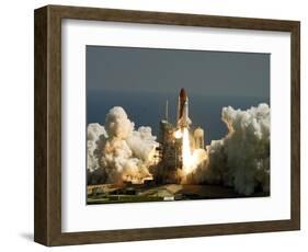 Space Shuttle-John Raoux-Framed Photographic Print