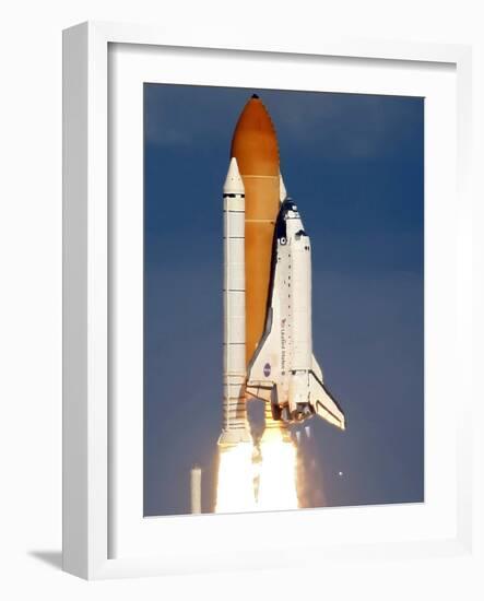 Space Shuttle-Alan Diaz-Framed Photographic Print