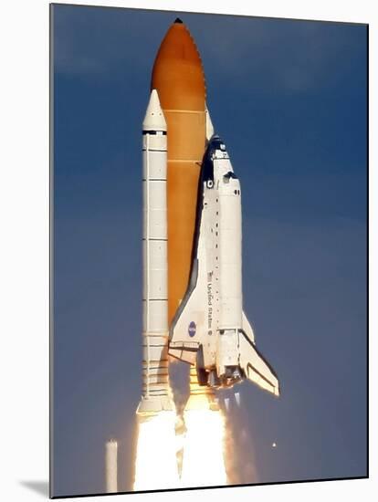 Space Shuttle-Alan Diaz-Mounted Photographic Print