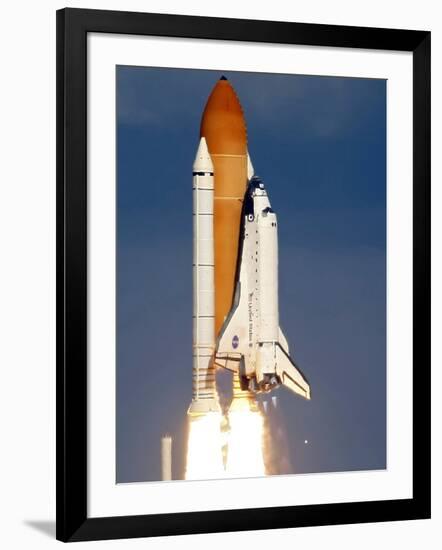 Space Shuttle-Alan Diaz-Framed Photographic Print