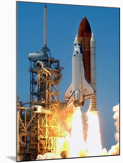 Space Shuttle-John Raoux-Mounted Photographic Print