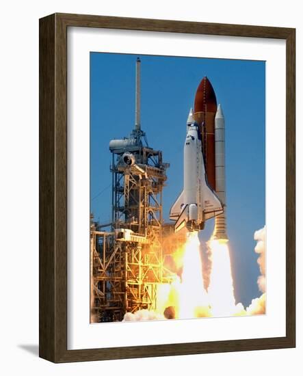 Space Shuttle-John Raoux-Framed Photographic Print