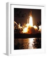 Space Shuttle-John Raoux-Framed Photographic Print