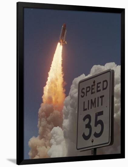 Space Shuttle-Chris O'Meara-Framed Photographic Print