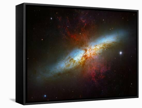 Space-null-Framed Stretched Canvas