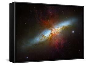 Space-null-Framed Stretched Canvas