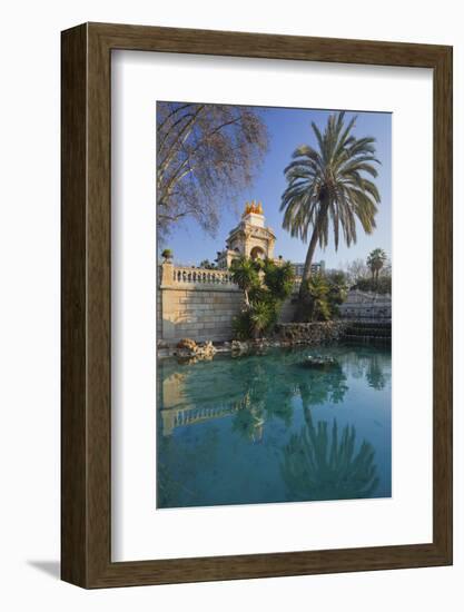 Spain, Catalonia, Barcelona, Parc De La Ciutadella, Wells, Palm-Rainer Mirau-Framed Photographic Print