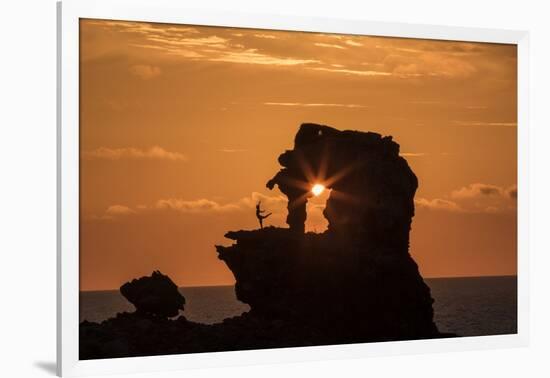 Spain, Menorca. Elephant Rock.-Hollice Looney-Framed Photographic Print