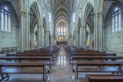https://imgc.allpostersimages.com/img/posters/spain-san-sebastian-san-sebastian-cathedral-of-the-good-shepard-interior_u-L-Q13AT5H0.jpg?artPerspective=n