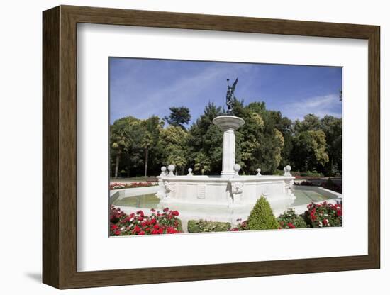 Spain, Valladolid, Botanic Gardens, Fountain-Samuel Magal-Framed Photographic Print