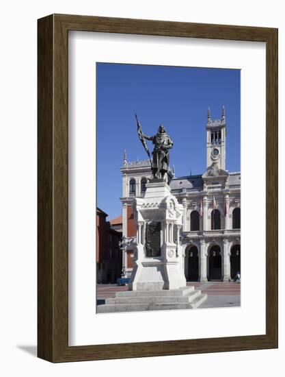 Spain, Valladolid, Plaza Mayor (Main Square), Statue of Count Anzures In Front of Casa Consistorial-Samuel Magal-Framed Photographic Print