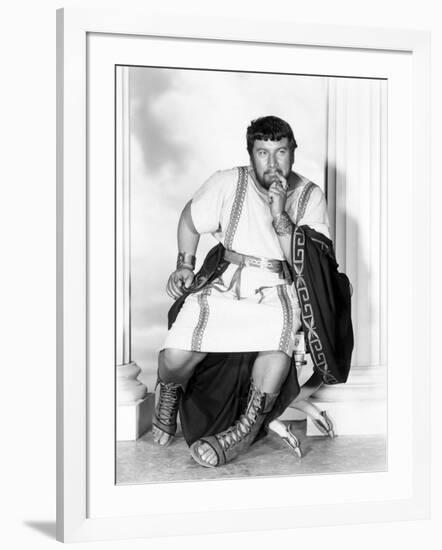 Spartacus by Stanley Kubrik with Peter Ustinov, 1960 (b/w photo)-null-Framed Photo