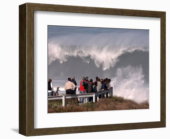 Spectators Line the Bluff at La Jolla Cove to Get a Good Look at the Large Surf in San Diego-null-Framed Photographic Print