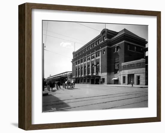 Spokane: O.W. and Milwaukee Station, 1915-Asahel Curtis-Framed Giclee Print