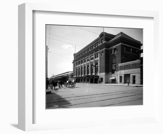 Spokane: O.W. and Milwaukee Station, 1915-Asahel Curtis-Framed Giclee Print