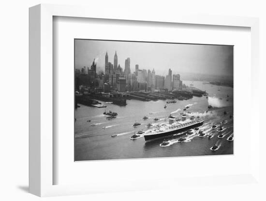SS United States Arrives in Manhattan-null-Framed Photographic Print