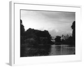 St. James's Park Lake-null-Framed Photographic Print