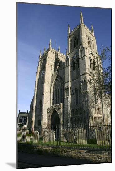 St Margarets Church, Kings Lynn, Norfolk, 2005-Peter Thompson-Mounted Photographic Print