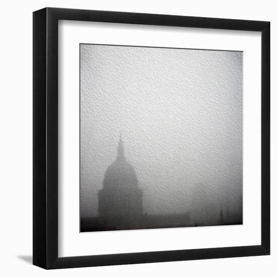 St Pauls Cathedral in Fog-Tosh-Framed Art Print