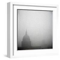 St Pauls Cathedral in Fog-Tosh-Framed Art Print