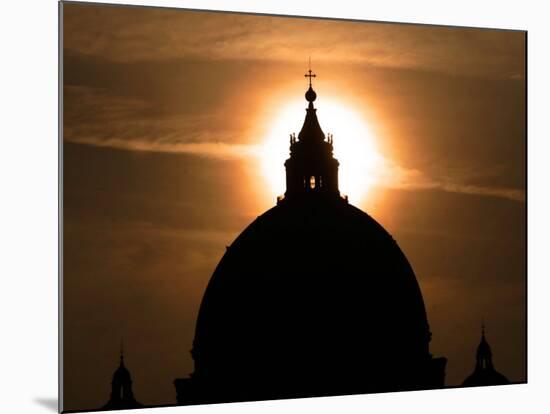 St. Peter's Basilica the Morning after the Death of Pope John Paul II was Announced in Rome, Italy-null-Mounted Photographic Print